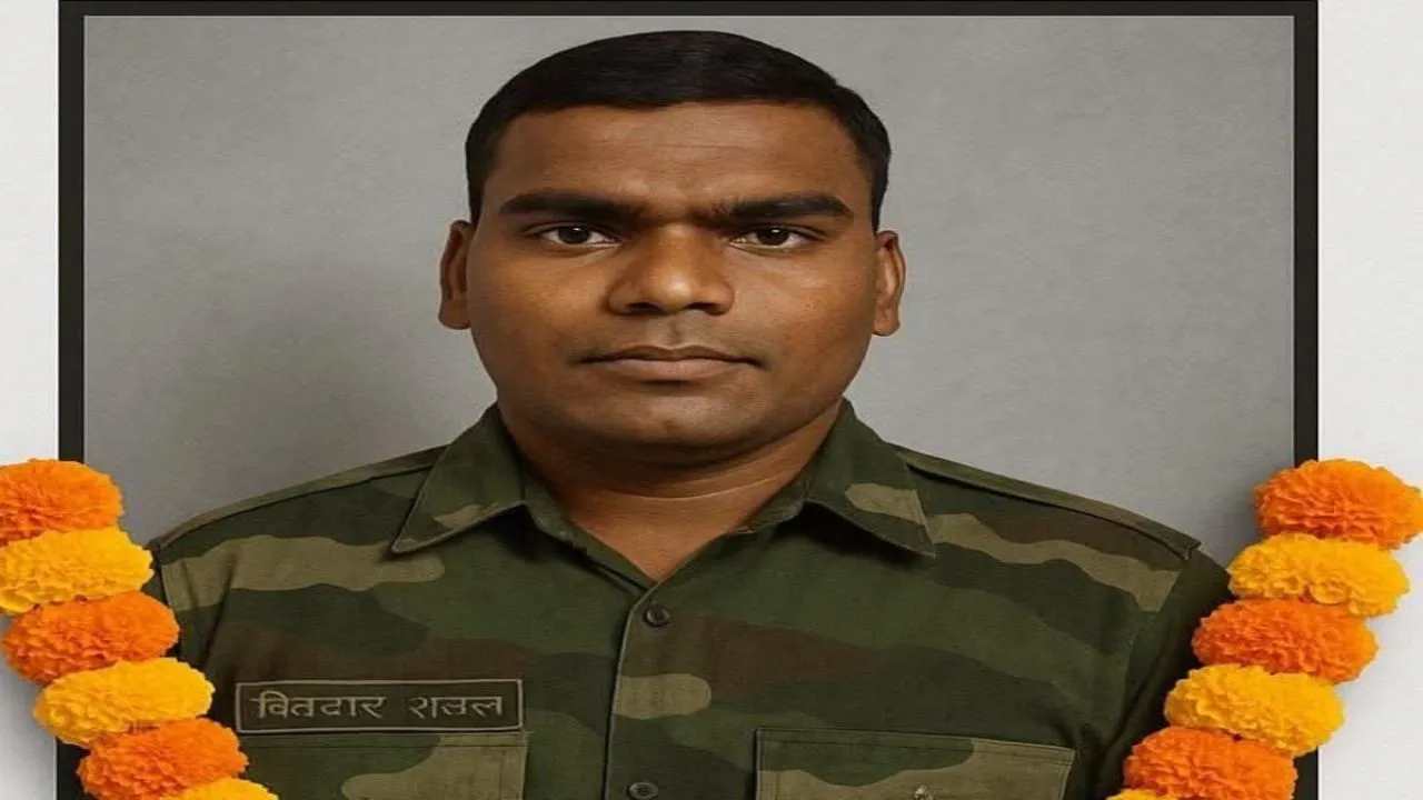 BSF Jawan Sikandar Raut Photo Kupwara Martyr  शहीद सिकंदर राउत के गांव का दृश्य  BSF soldier funeral with state honor Bihar  Grieving family of Martyr Sikandar Raut Nalanda