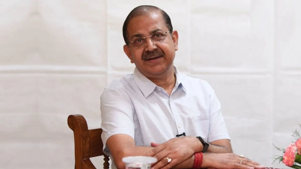 Dr Arunveer Singh