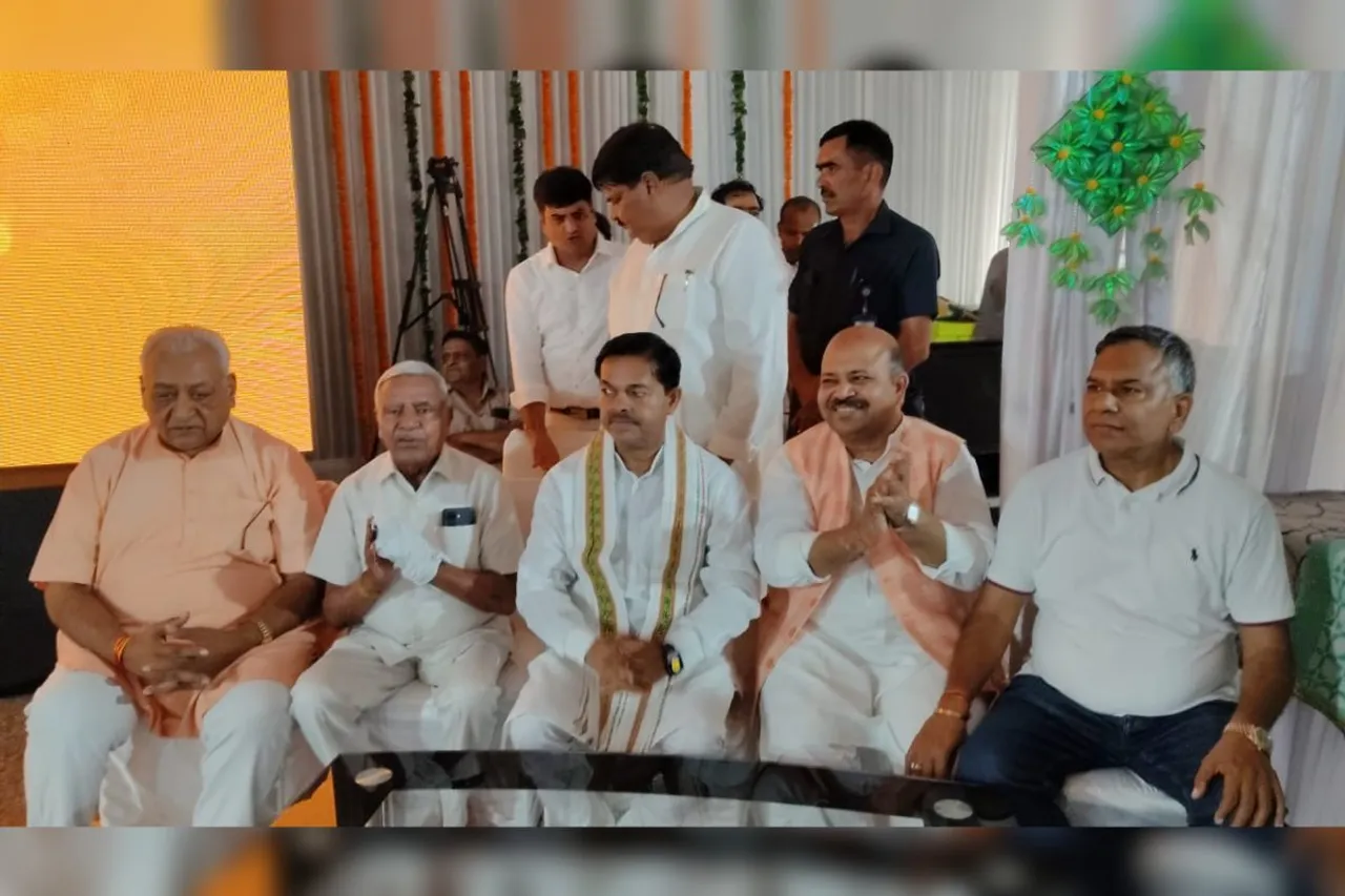 Ghaziabad: राज्य मंत्री बीएल वर्मा ने किया ‘जीवन आशा अस्पताल एवं पुनर्वास केंद्र’ का उद्घाटन