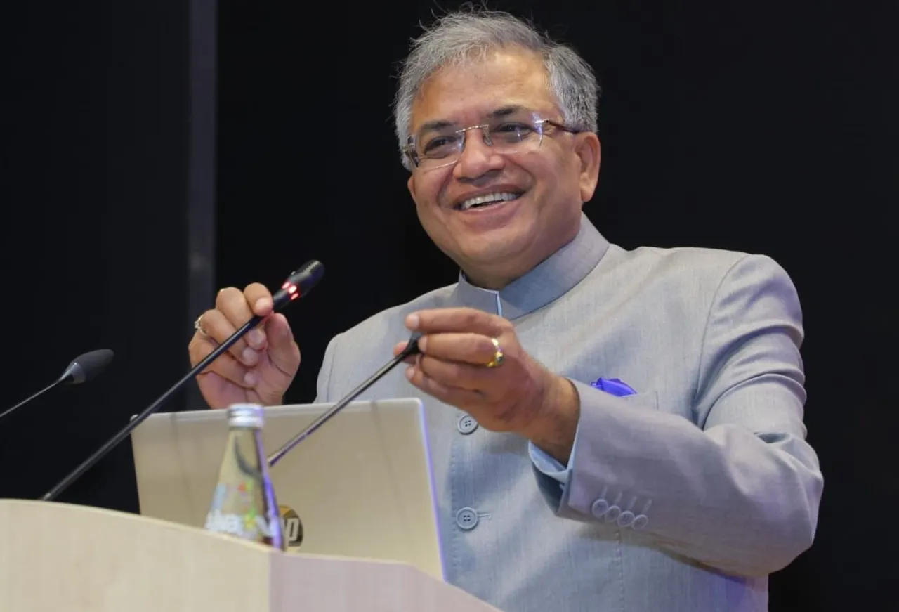 Gyanesh kumar CEC