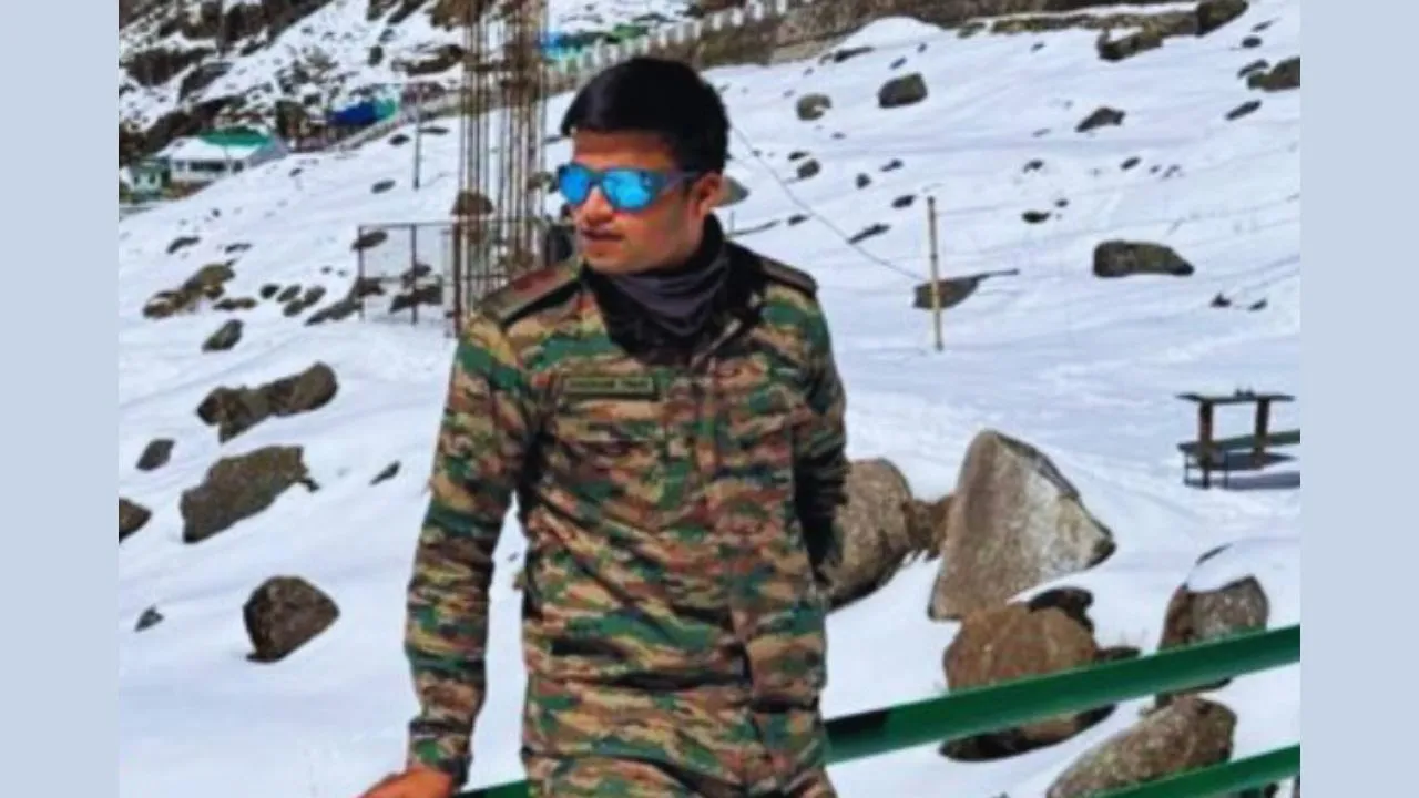 Lieutenant Shashank Tiwari