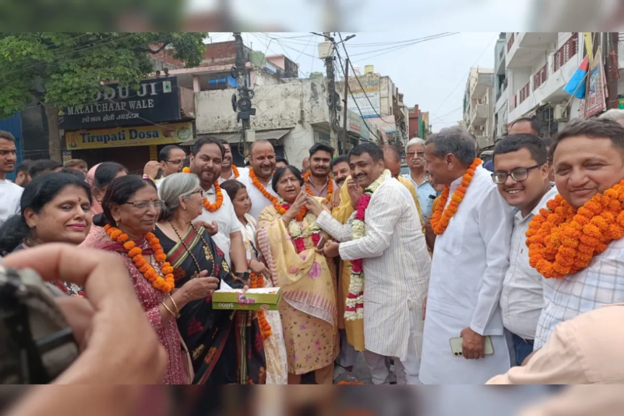 Ghaziabad: कविनगर ज़ोन में महापौर ने किए 18 करोड़ रुपये के निर्माण कार्यों का शिलान्यास
