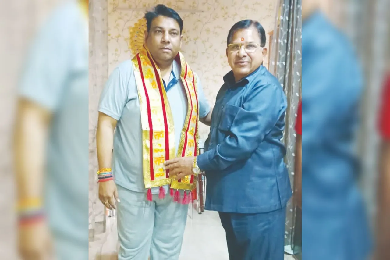 Ghaziabad: भाजपा नेता वीरेन्द्र सारस्वत पर मंदिर कब्जे के गंभीर आरोप, सीएम से की गई शिकायत
