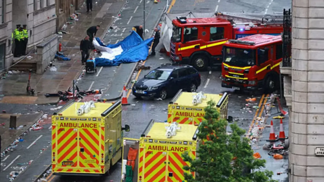 Car rams into celebrating crowd in Liverpool