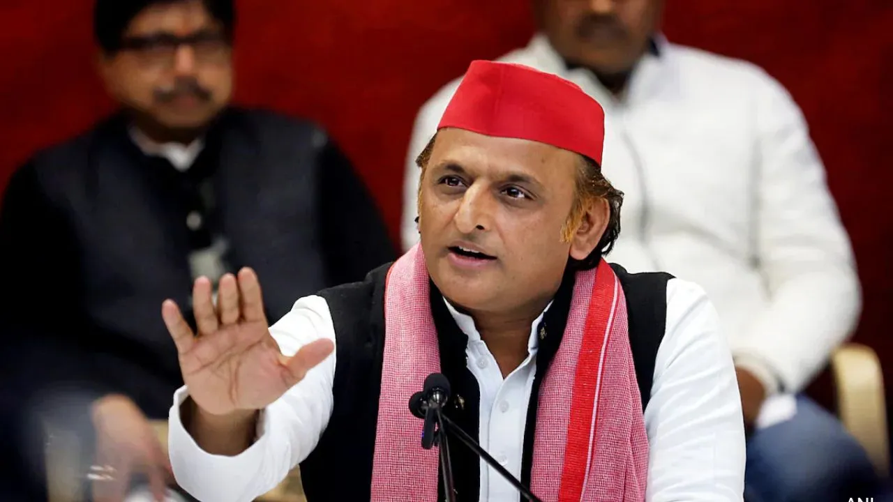 akhilesh yadav teacher recruitment