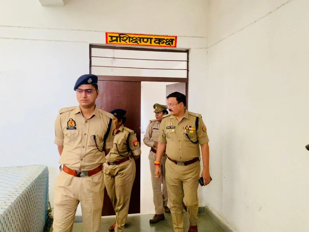 पुलिस अधीक्षक श्री राजेश द्विवेदी द्वारा  वन स्टॉप सेंटर का आकस्मिक निरीक्षण