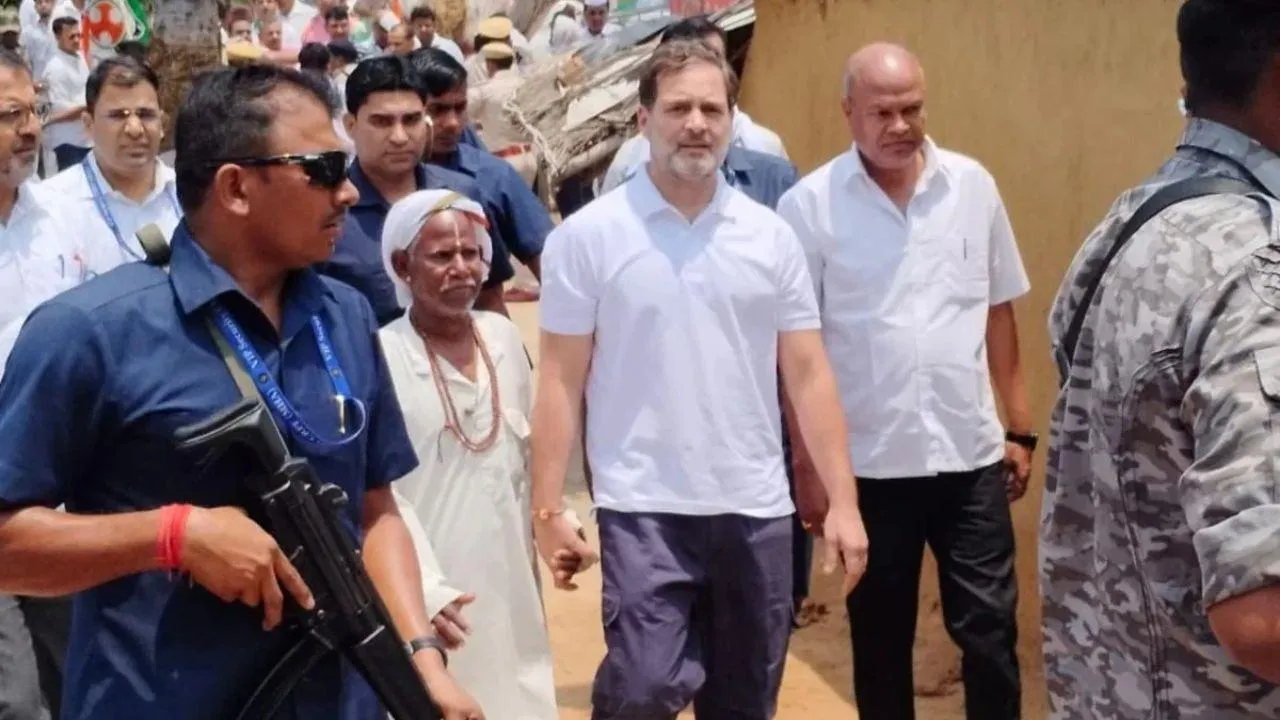 Rahul Gandhi in Gayaji Dashrath Manjhi