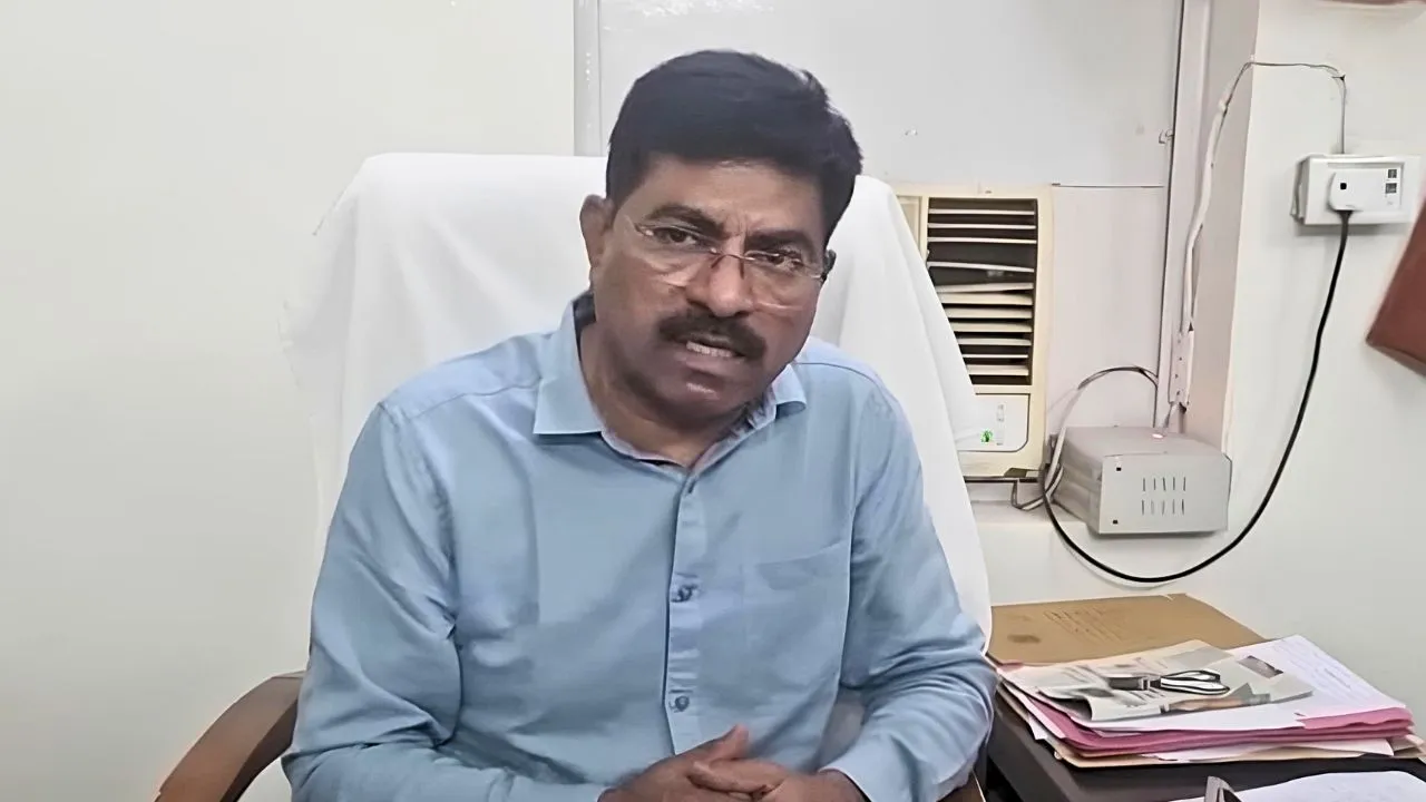 kanpur cmo suspend