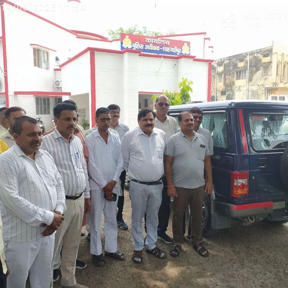 पुलिस अधीक्षक कार्यालय पहुंचकर ज्ञापन दिया
