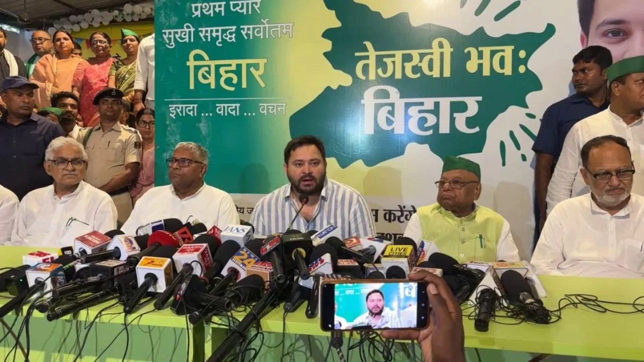 Tejashwi Yadav on PM Modi in Siwan