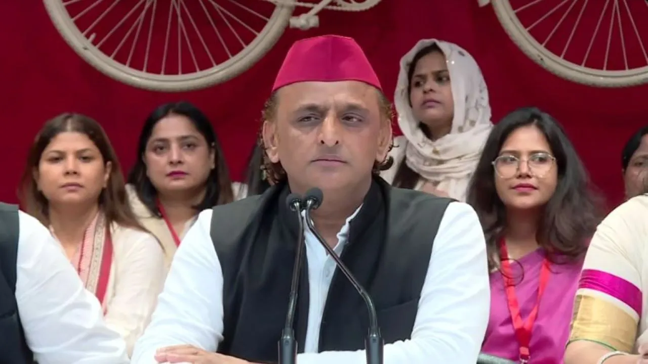 सपा मुखिया अखिलेश यादव।