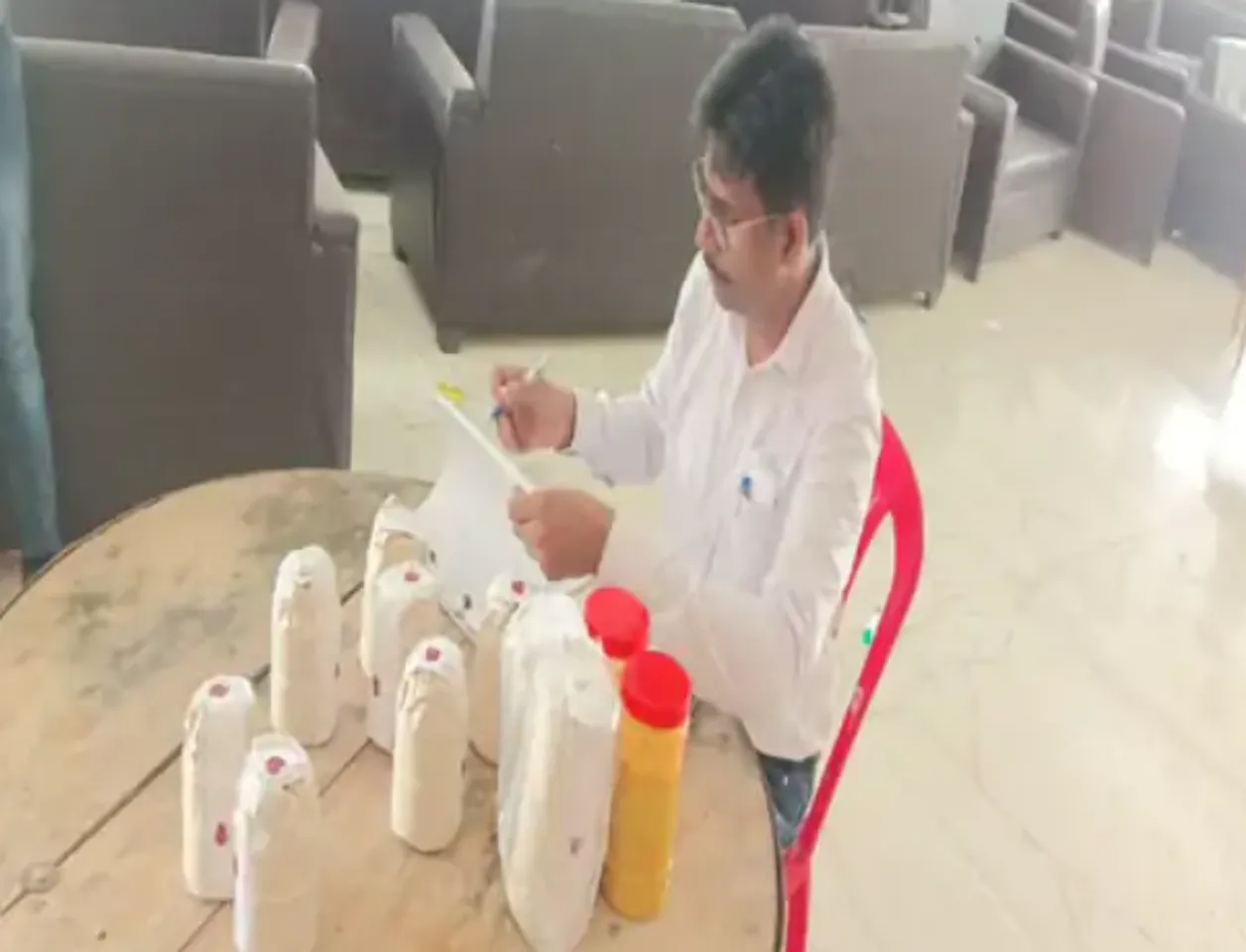 सुरक्षा विभाग ने लिए सैंपल, जांच के लिए भेजा लैब