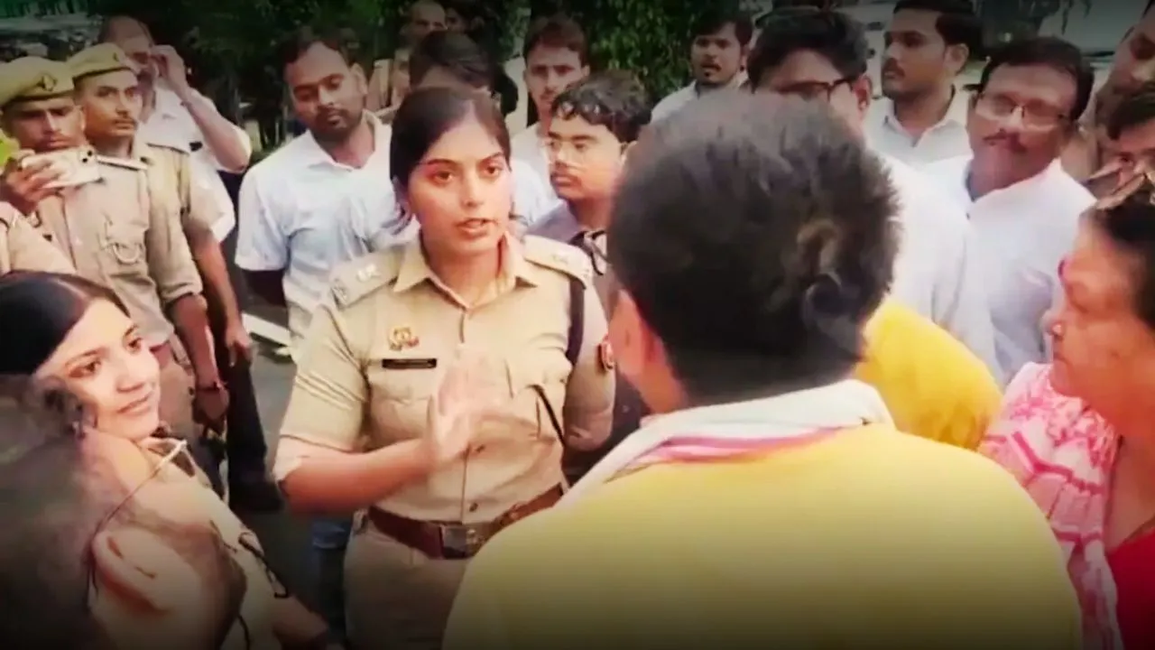 Heated argument between MLC Arun Pathak female police officer