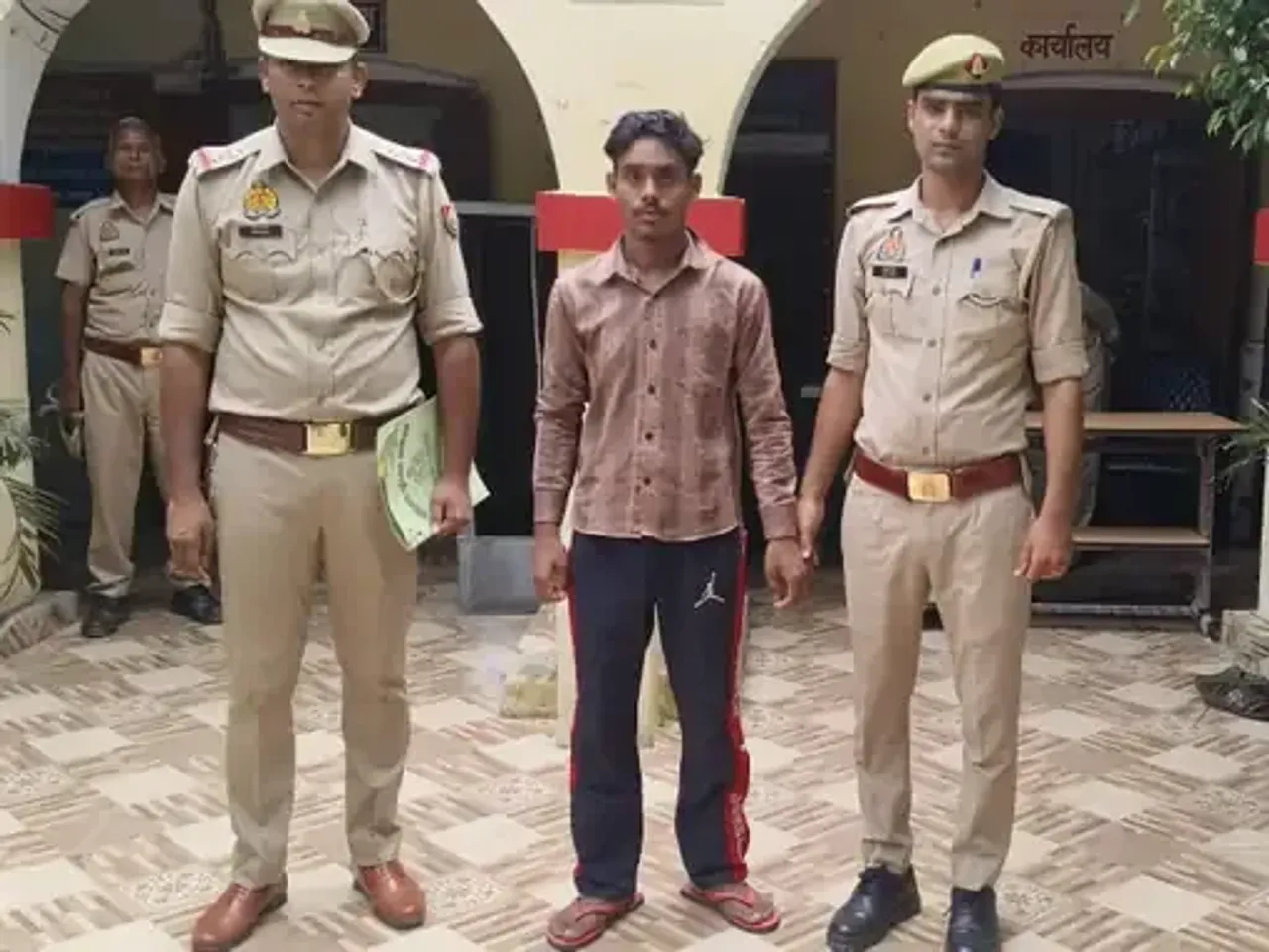 तिलहर में पॉक्सो एक्ट के तहत युवक गिरफ्तार