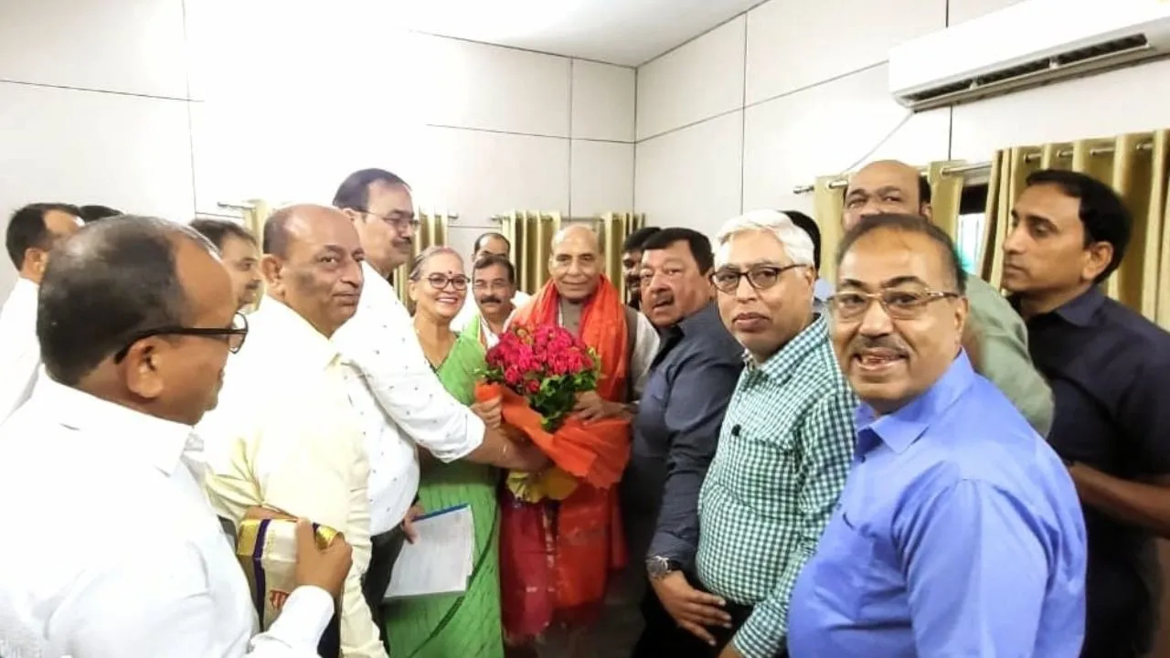 lucknow traders met rajnath singh