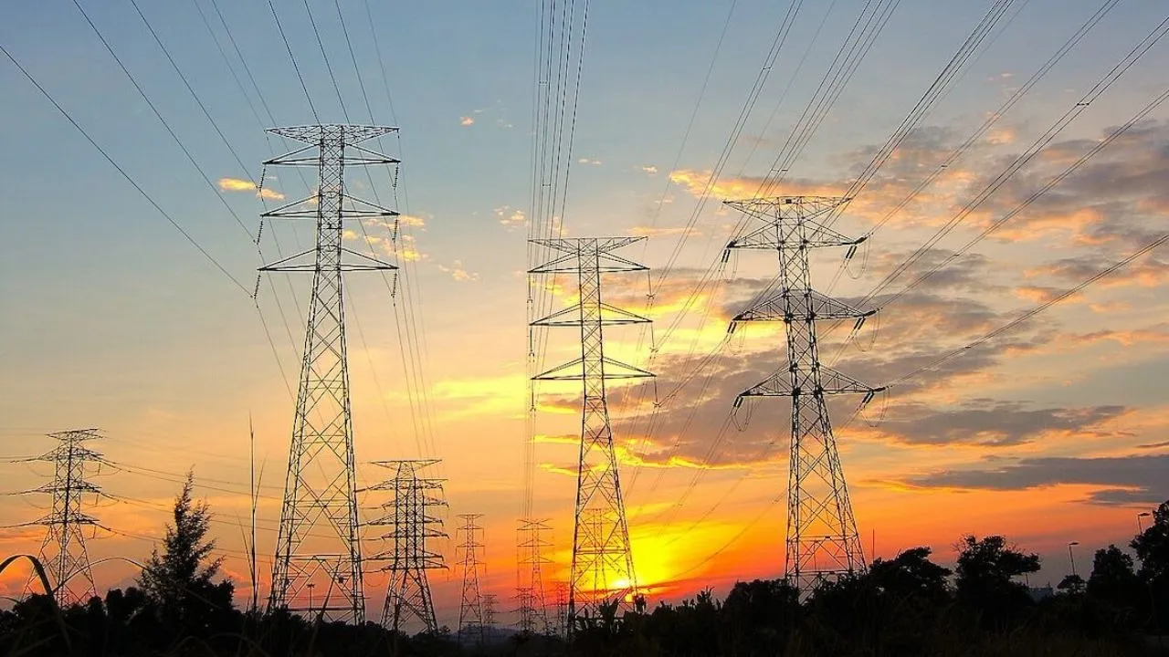 Expensive electricity and privatization are not acceptable