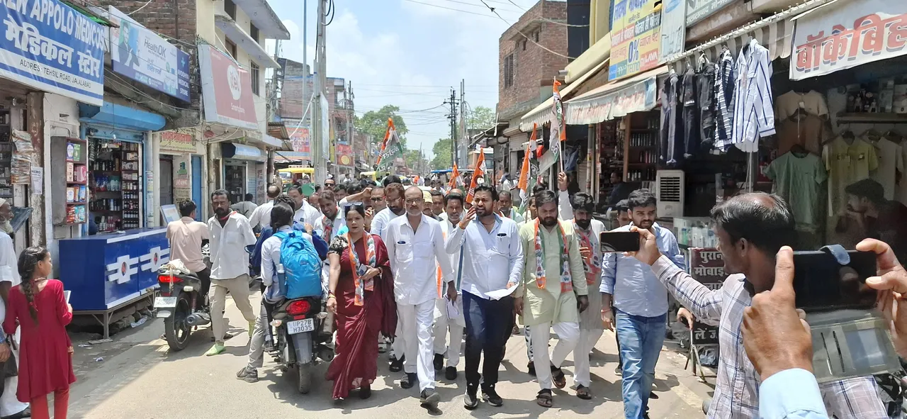 जिला कांग्रेस कमेटी ने उपजिलाधिकारी को सौंपा ज्ञापन