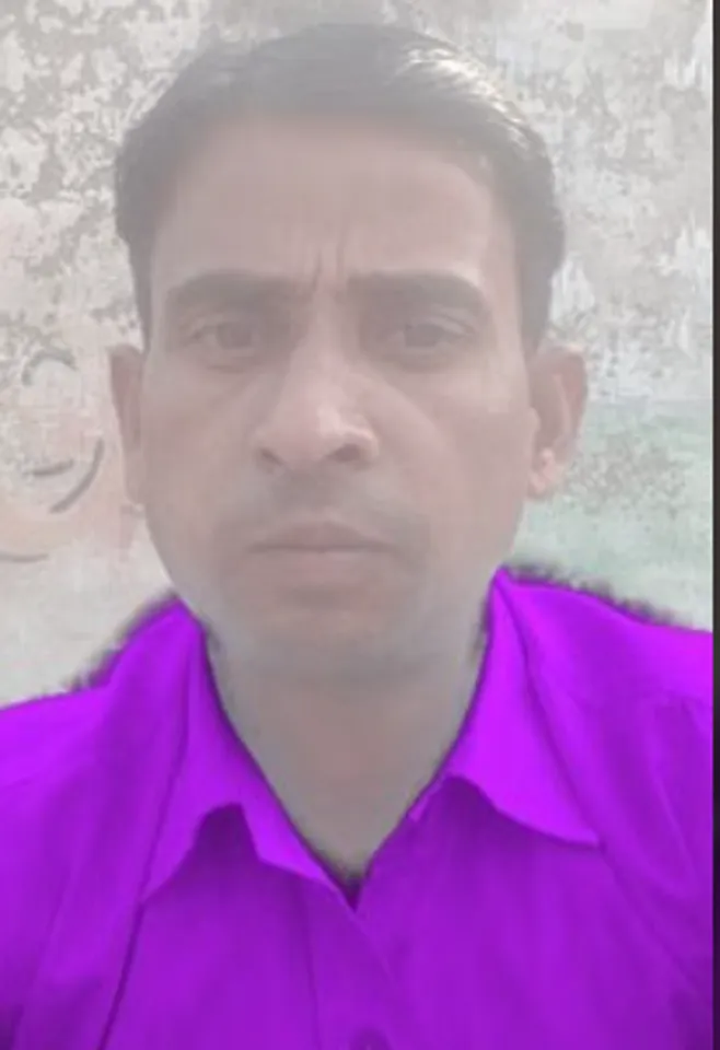 मुकेश का फाइल फोटो।