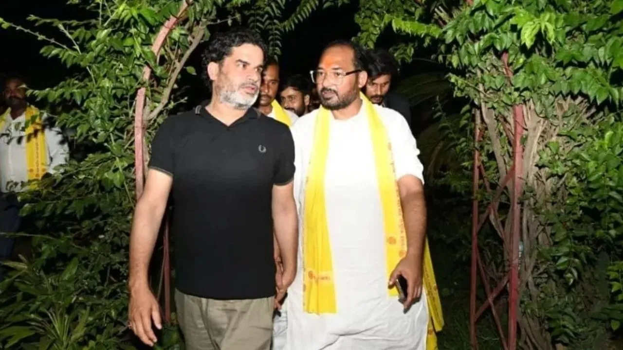BJP Lalmuni choubey son hemant with Jansuraaj Prashant Kishor