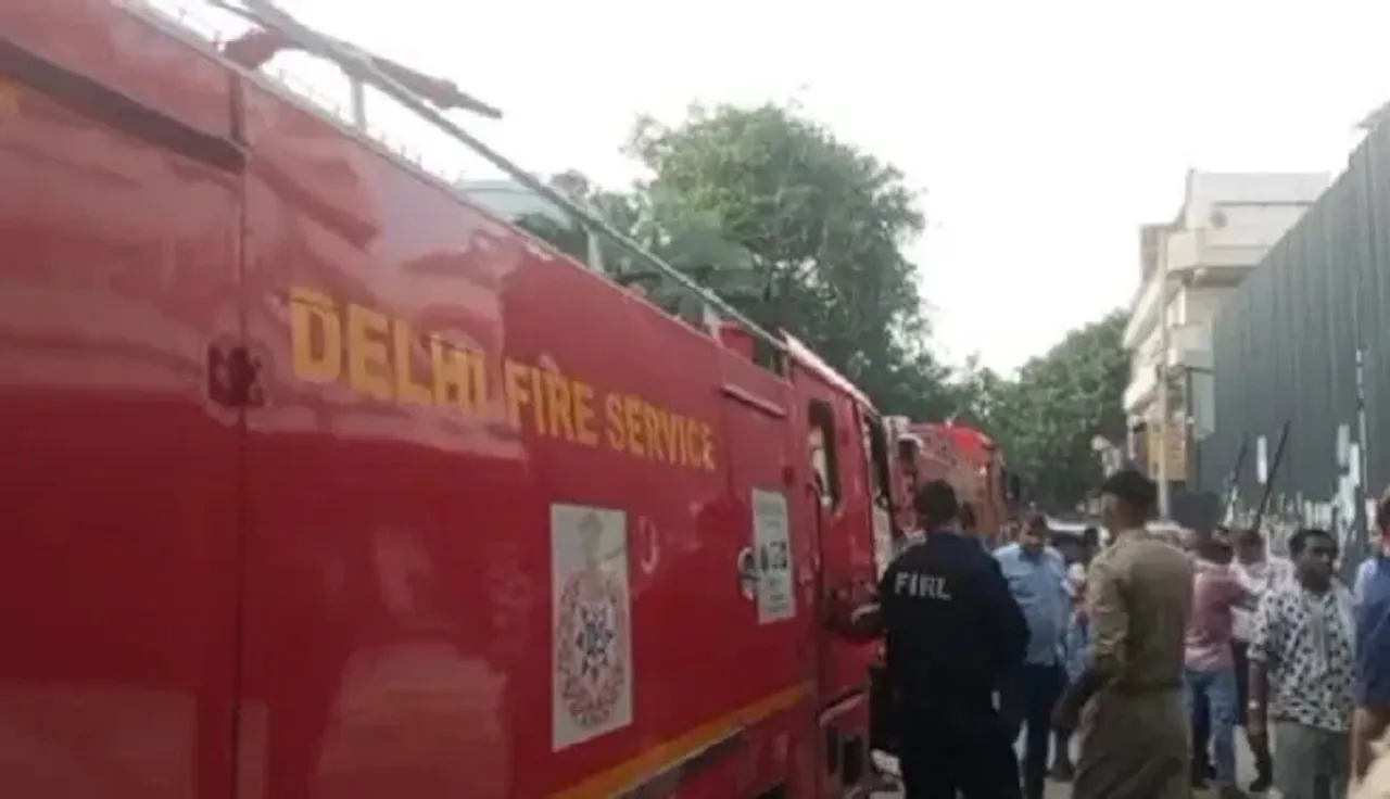 delhi fire