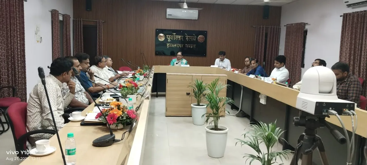 रेलवे इज्जतनगर मंडल परामर्शदात्री समिति की मीटिंग