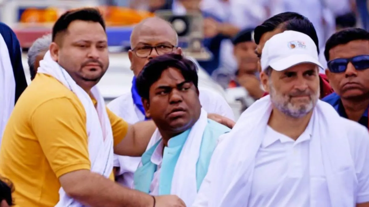 Tejashwi Yadav Mukesh Sahani Rahul Gandhi