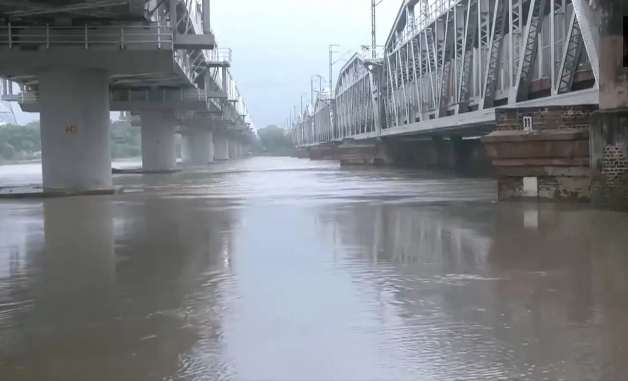 Yamuna Water laval high