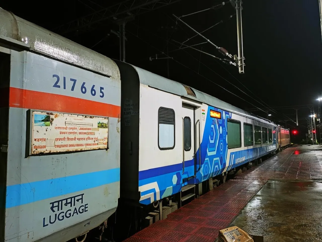 Jan Shatabdi train