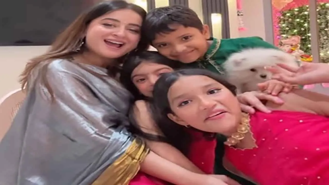 MahiVijfamily