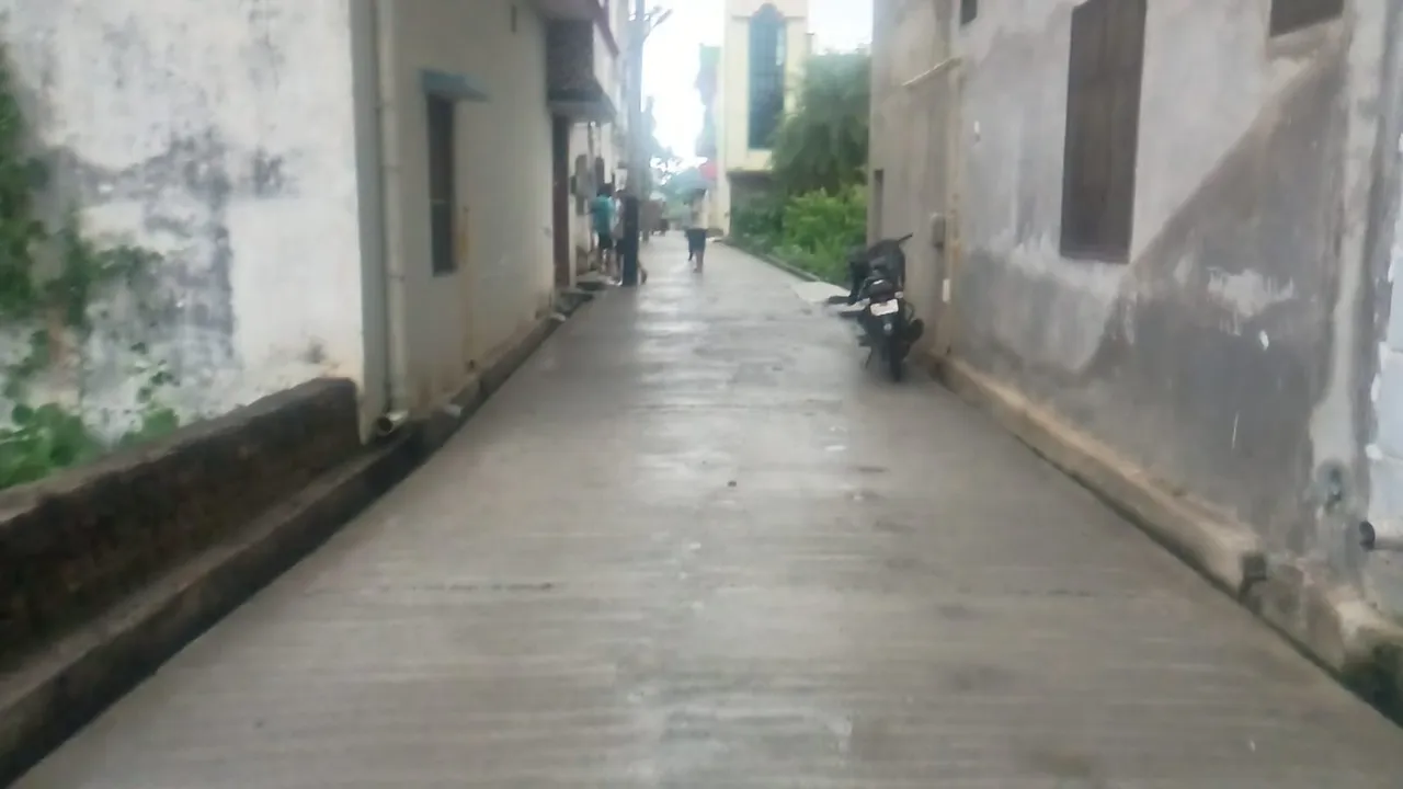 नगर निगम : गंगानगर कॉलोनी में ठेकेदार ने कम कर दी इस सड़क की लंबाई
