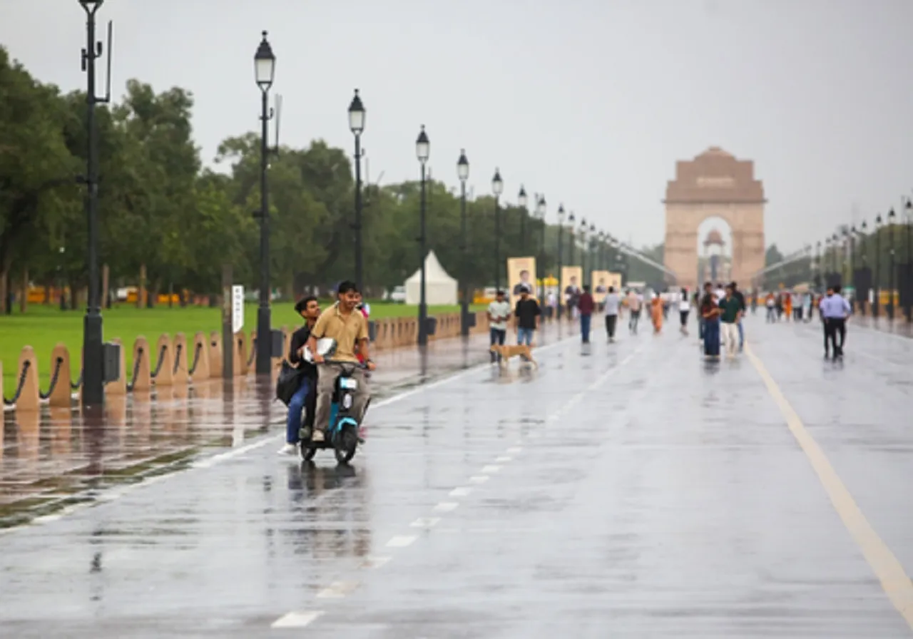 Heavy rainfall in delhi