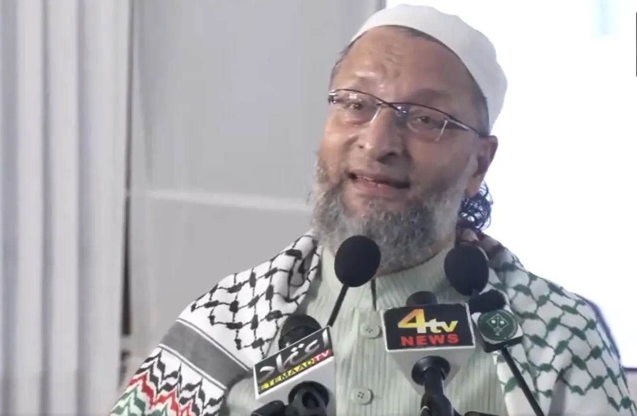 Owaisi vs Yogi