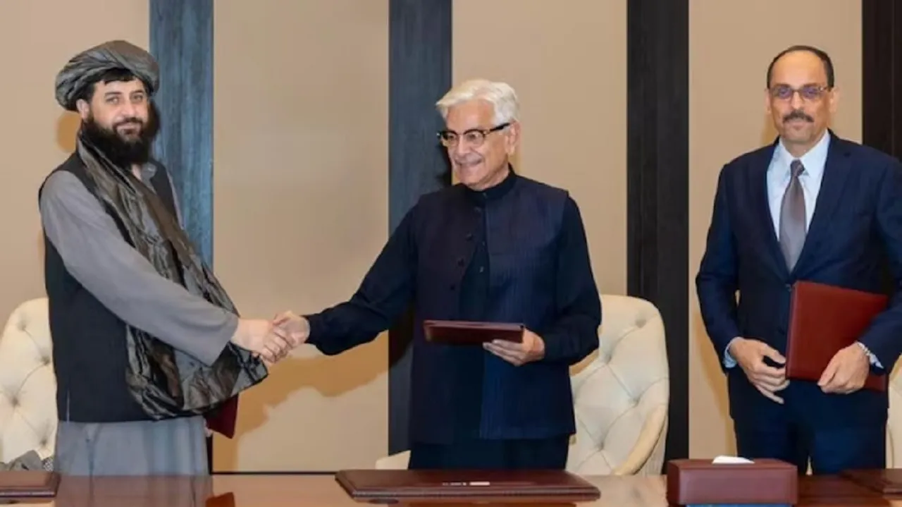 Afghanistans Defence Minister Mullah Muhammad Yaqoob Pakistani counterpart Khawaja Muhammad Asif ।