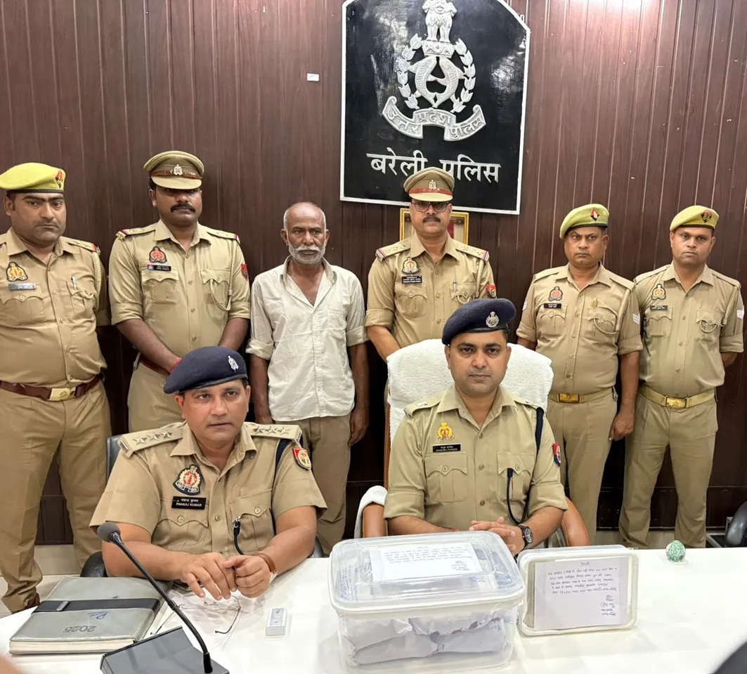 तस्करी पकड़ने की पुष्टि करते हुए एसपी सिटी मानुष पारिख