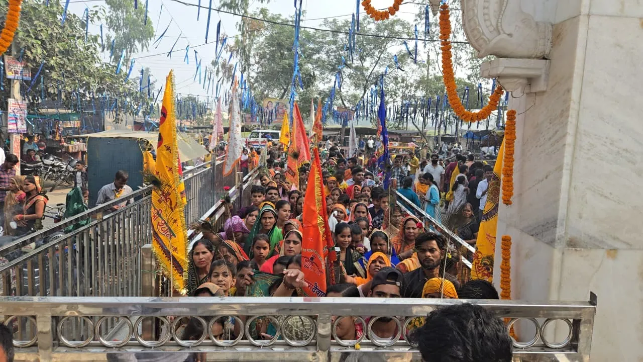 खाटू श्याम जन्मोत्सव: श्रद्धालुओं का सैलाब, शाहजहांपुर मंदिर में उमड़ी आस्था