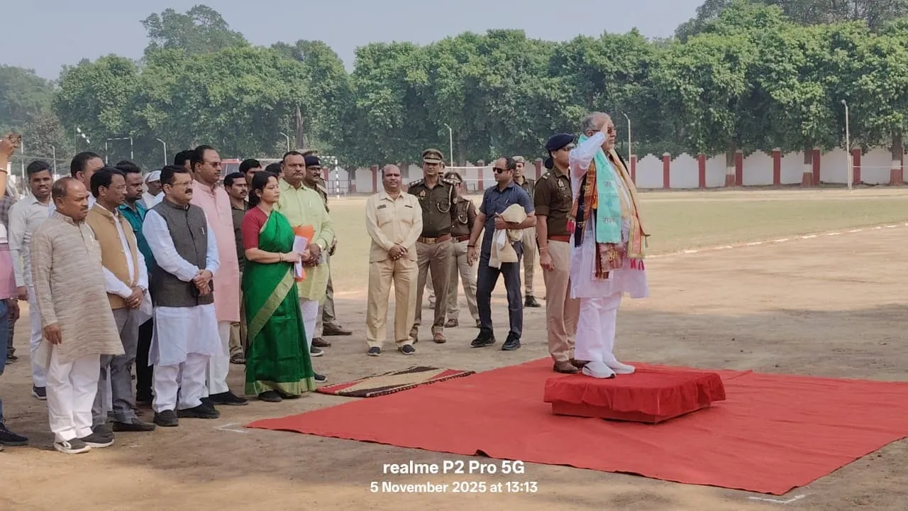 पुलिस लाइन में वित्तमंत्री सुरेश खन्ना को गार्ड आफ आनर