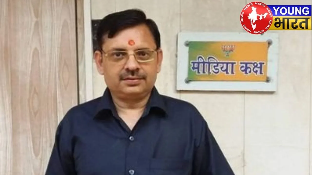 Praveen Shankar Kapoor