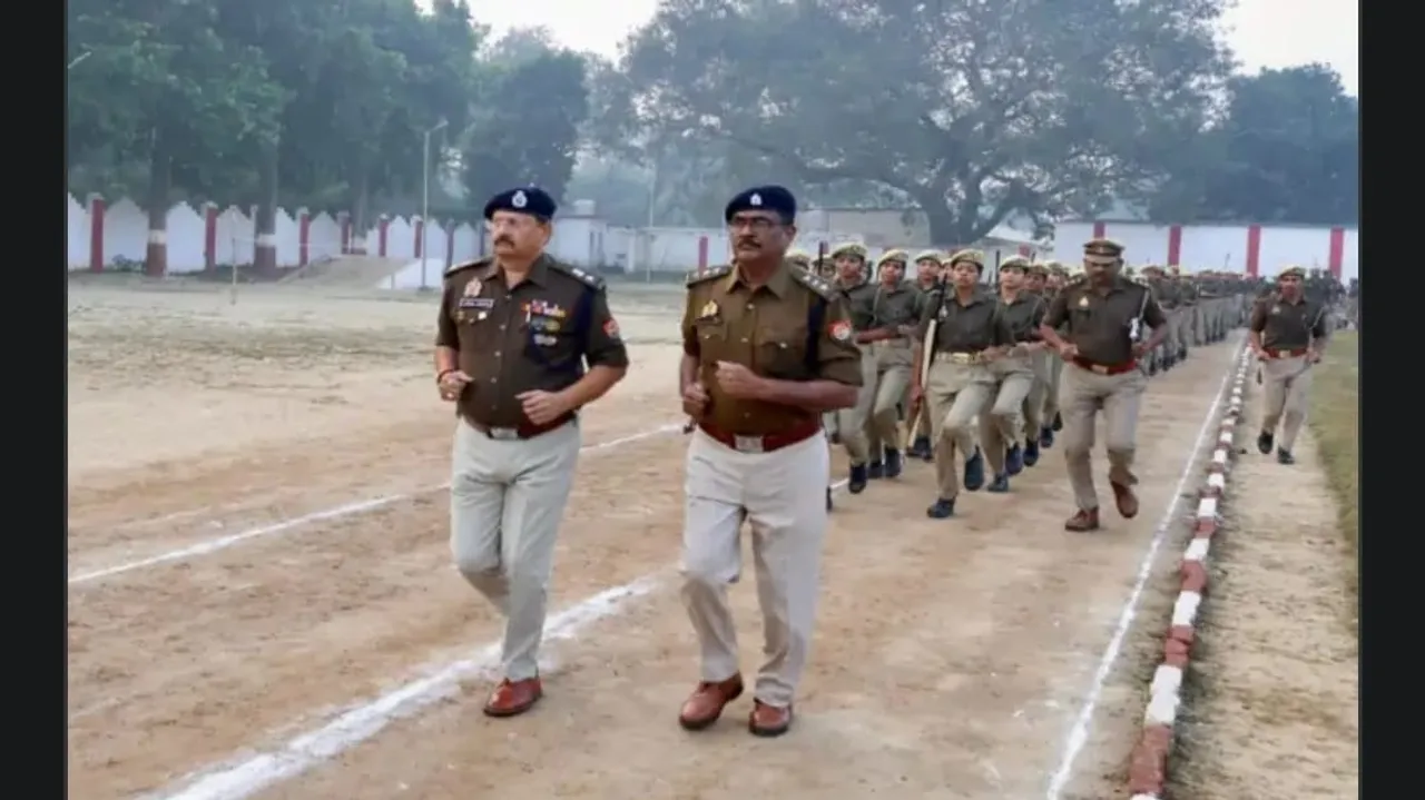 शाहजहांपुर एसपी ने पुलिसकर्मियों को लगवाई दौड़, कहा— अनुशासन और ईमानदारी ही पुलिस की पहचान