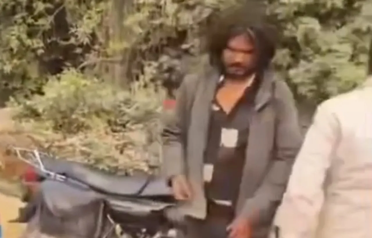 बरेली मोड़ पर युवक-युवती को रोककर स्थानीय संगठन ने किया हंगामा