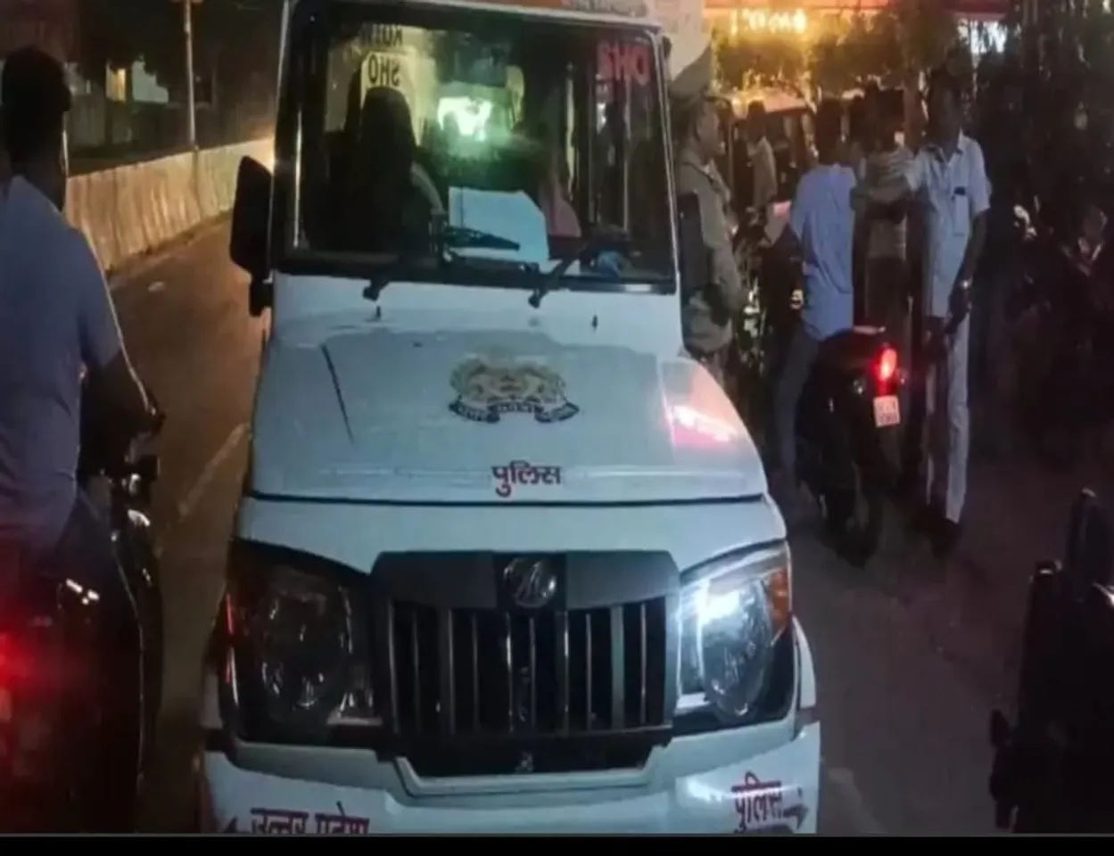 शाहजहांपुर में दोस्त ने ही दोस्त के गोली मार दी मौके पर पहुंची पुलिस जांच शुरू कर दी