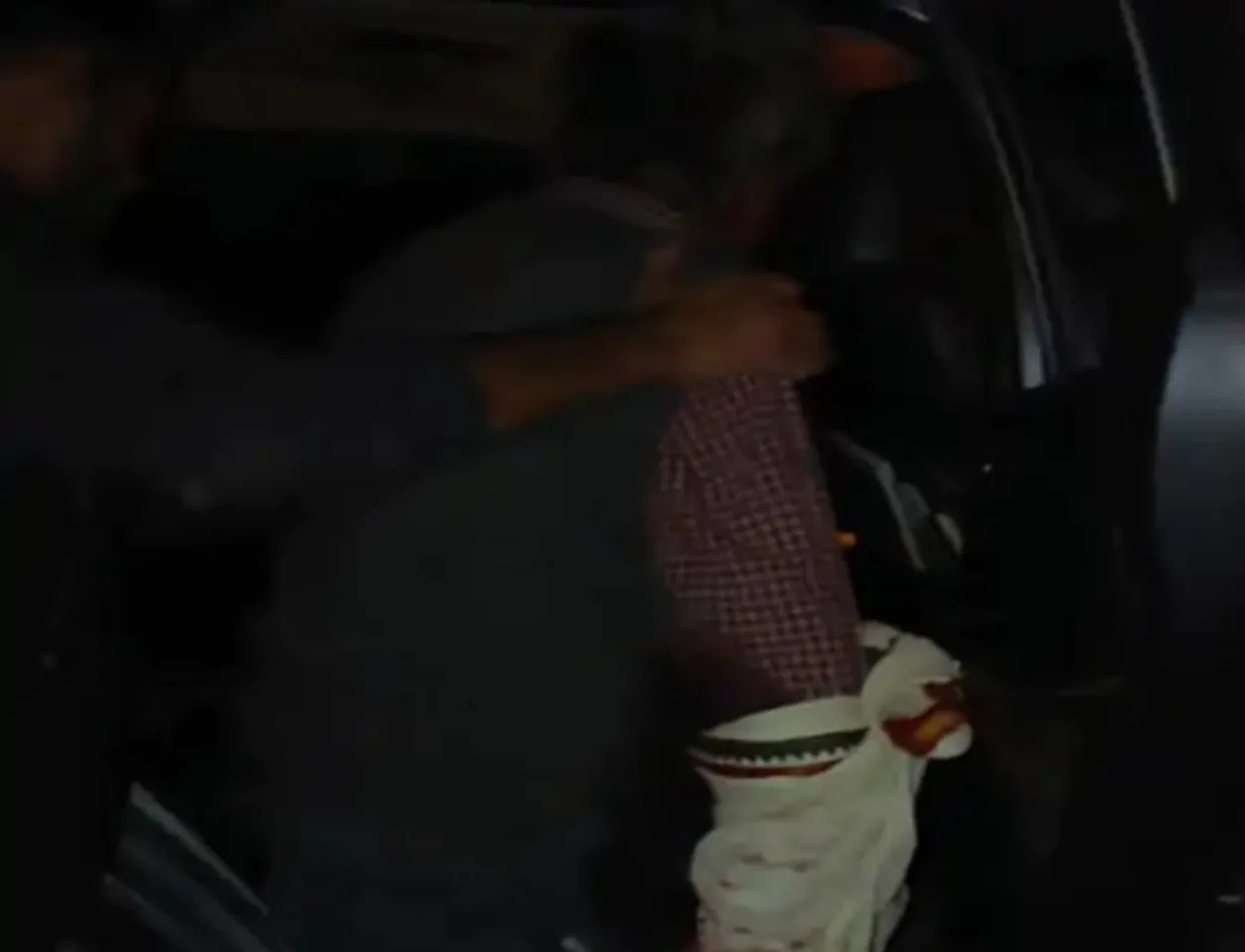 थाना कांट क्षेत्र के दिलावरपुर भट्टे के पास एक तेज रफ्तार ट्रैक्टर टोली ने एक बुजुर्ग को जोरदार टक्कर मार दी