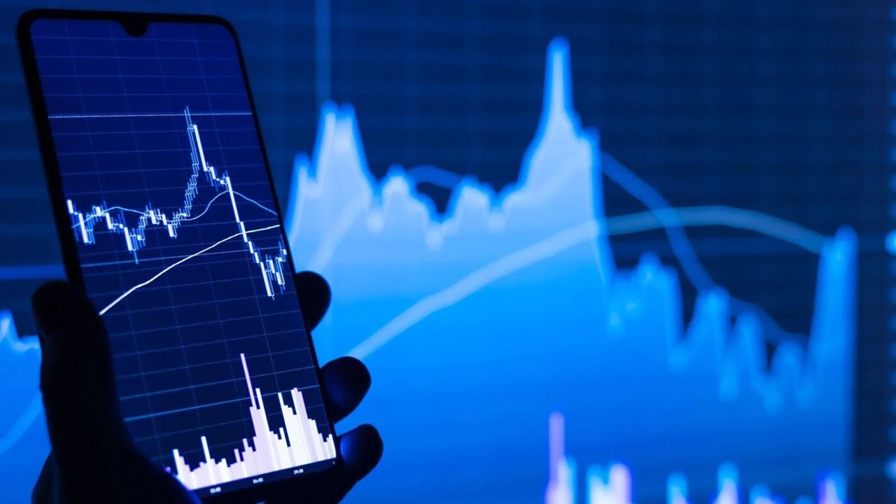Multibagger Stock : 3 साल में 1,850% रिटर्न देने वाले डिफेंस स्‍टॉक में कमाई का मौका, मझगांव डॉक में कितनी आएगी तेजी 