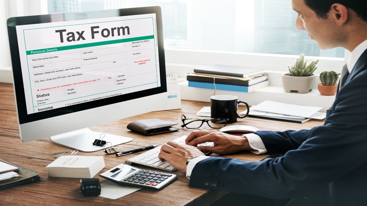 ITR Filing 2025 : क्या आप इस बार ITR-1 में भर पाएंगे अपना रिटर्न? चेक करें एलिजिबिलिटी समेत तमाम जरूरी बातें 