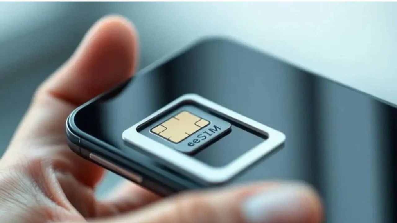 New Telecom Directive: ऑनलाइन मैसेजिंग ऐप्स अब सिम से लिंक, धोखाधड़ी पर लगेगी सख्त लगाम 