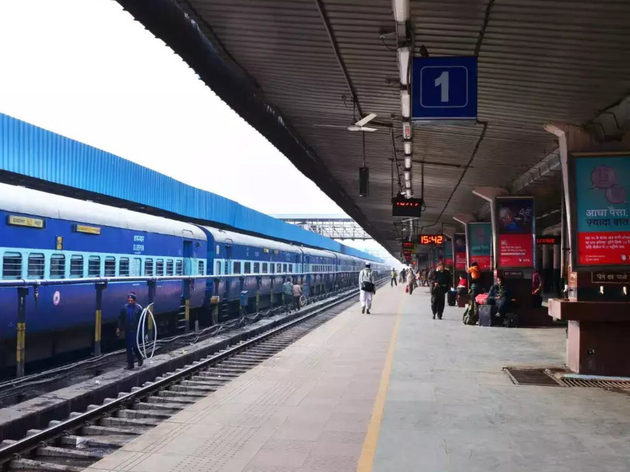 McDonald's, Pizza Hut, KFC, Haldiram's, Subway, others to soon open outlets in Indian railway stations