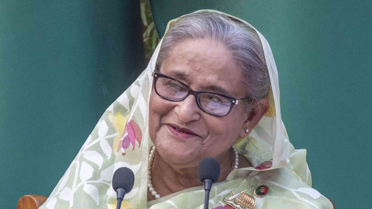 வங்கதேச முன்னாள் பிரதமர் ஷேக் ஹசீனாவுக்கு 6 மாத சிறைத் தண்டனை!