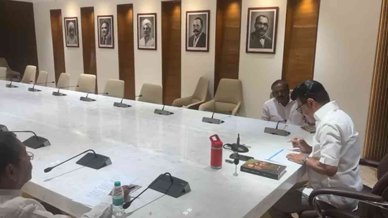 ஒன் டூ  ஒன்- வேகமெடுக்கும் ஓரணியில் தமிழ்நாடு உறுப்பினர் சேர்க்கை