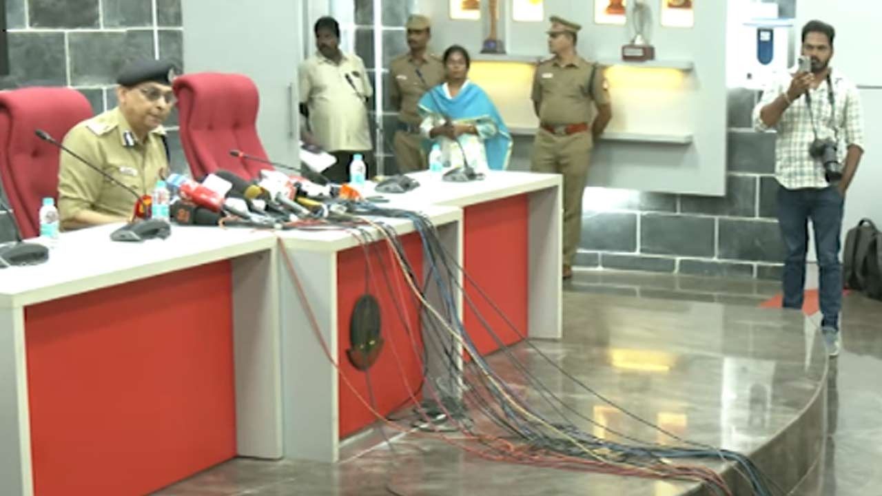 'அறம், அகழி' -மூன்று பேர் கைது குறித்து தமிழக டிஜிபி விளக்கம்