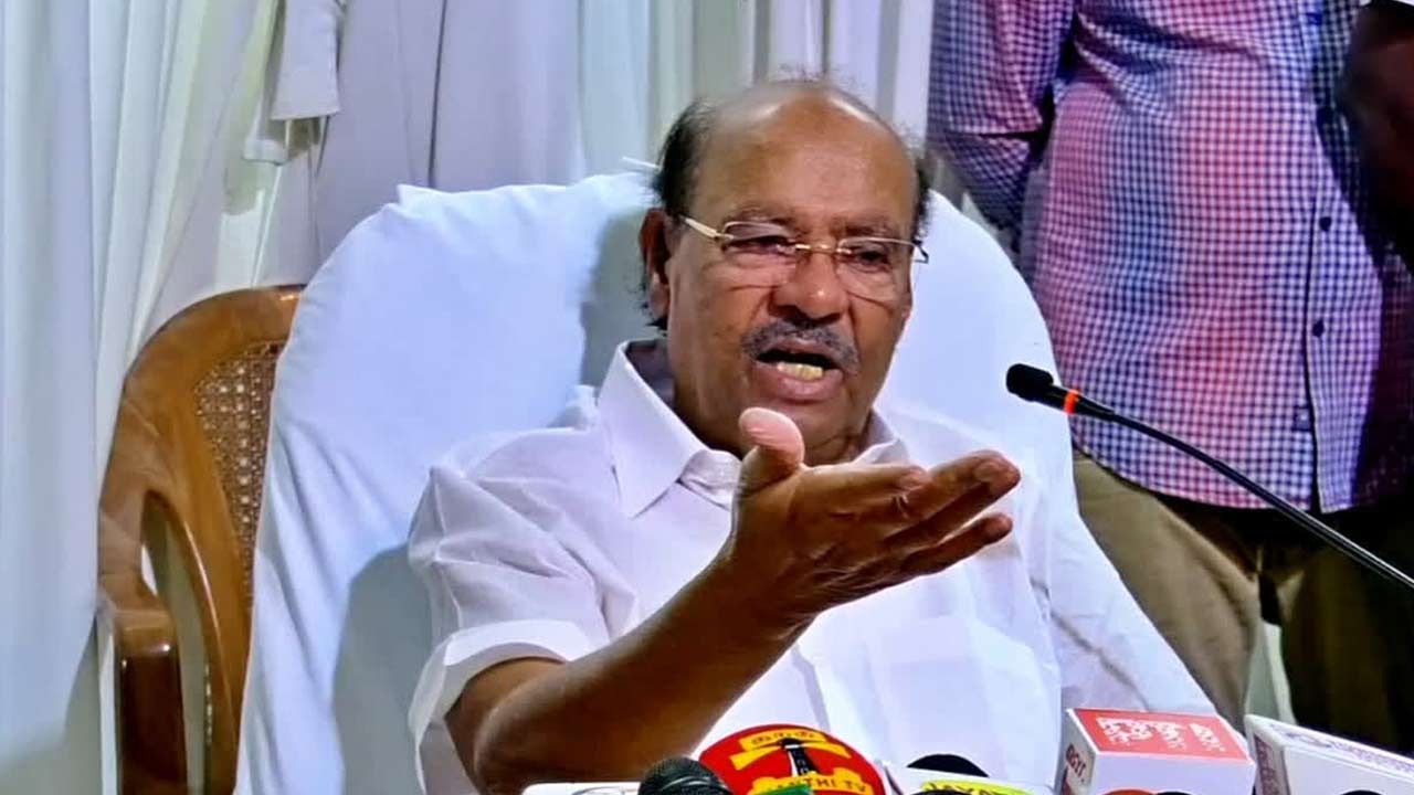 'என் வீட்டில் ஒட்டுக்கேட்கும் கருவி வைத்தது யார்?'- ராமதாஸ் பகீர்