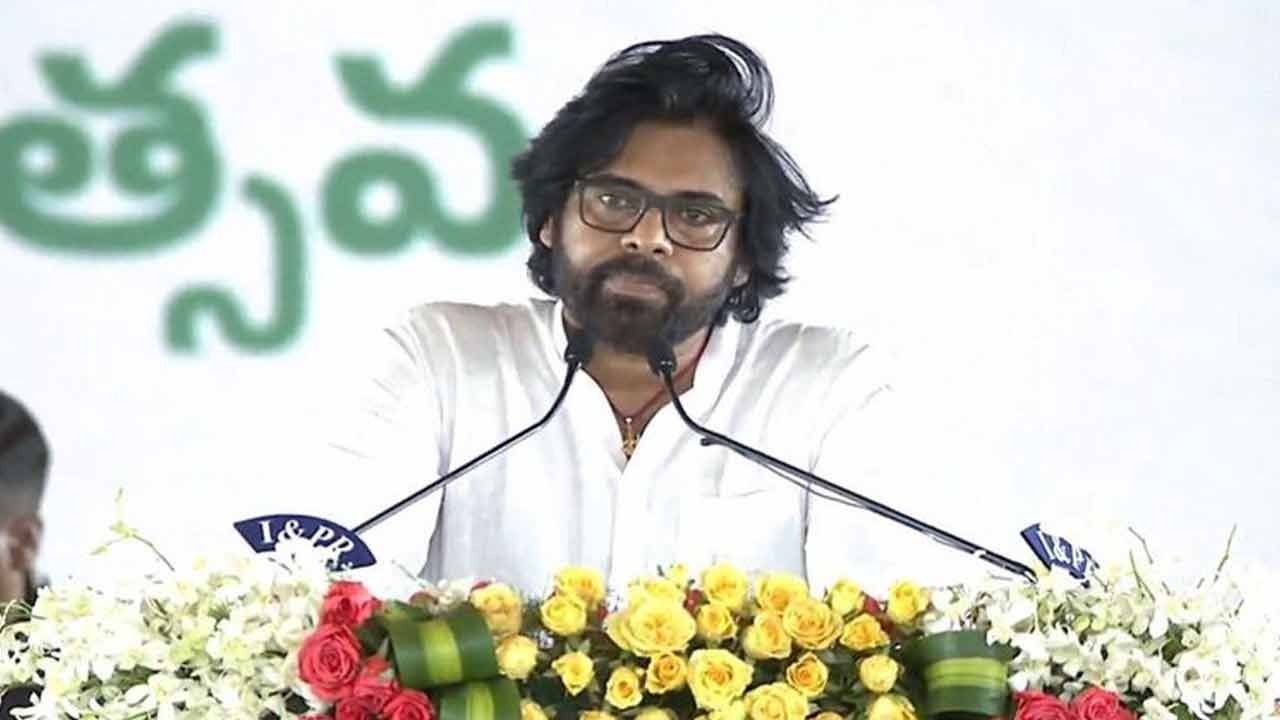 “இந்தி மொழியை ஏற்க ஏன் வெட்கப்படுகிறீர்கள்?” - மொழி சர்ச்சைக்கு மத்தியில் பவன் கல்யாண் பேச்சு!